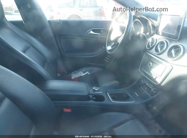 WDDSJ4EB6GN395103 2016 MERCEDES-BENZ CLA 250 Black წინა სალონის ხედი