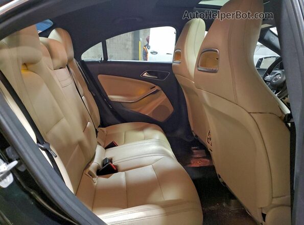 WDDSJ4EB6JN569579 2018 MERCEDES-BENZ CLA-CLASS Black Widok tylnych siedzeń