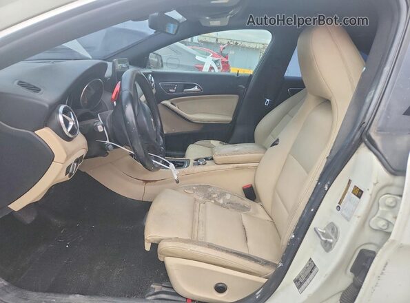 WDDSJ4EB7HN440888 2017 MERCEDES-BENZ CLA-CLASS Белый Вид салона спереди