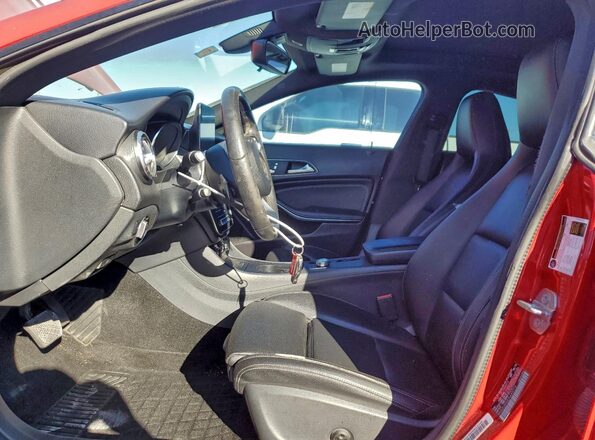 WDDSJ4EB8JN689772 2018 MERCEDES-BENZ CLA-CLASS Red Вид салону спереду