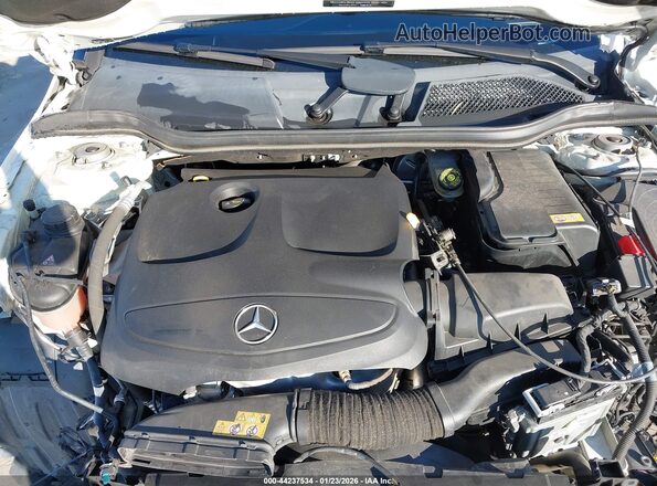 WDDSJ4EB9GN325580 2016 MERCEDES-BENZ CLA 250 White უკანა ხედი