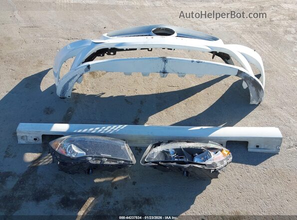 WDDSJ4EB9GN325580 2016 MERCEDES-BENZ CLA 250 White ხელსაწყოთა პანელის ხედი