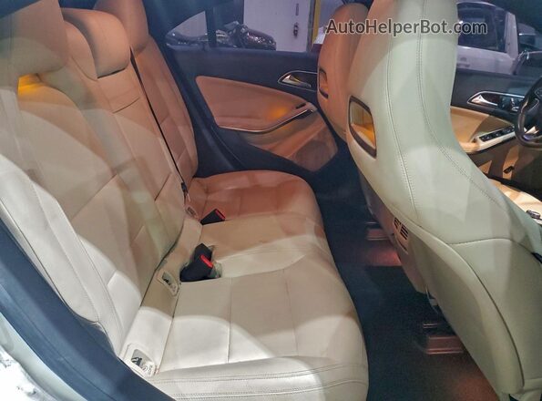 WDDSJ4EBXJN591889 2018 MERCEDES-BENZ CLA-CLASS White Вид задніх сидінь