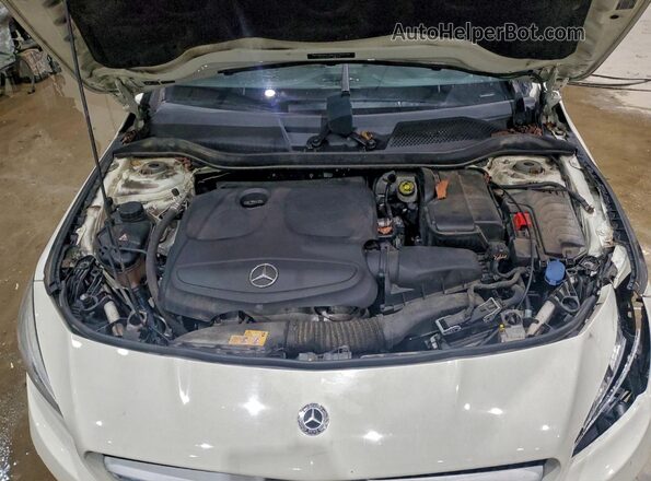 WDDSJ4EBXJN591889 2018 MERCEDES-BENZ CLA-CLASS White Вид задньої частини салону