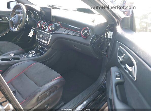 WDDSJ5CB3JN565871 2018 MERCEDES-BENZ AMG CLA 45 Черный Вид салона спереди