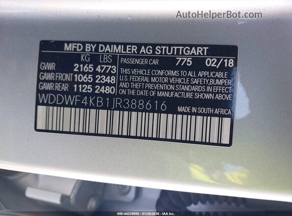WDDWF4KB1JR388616 2018 MERCEDES-BENZ C-CLASS Серебряный Вид подкапотного пространства