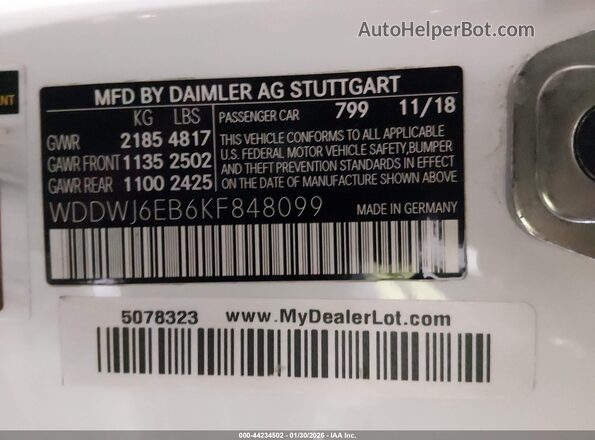 WDDWJ6EB6KF848099 2019 MERCEDES-BENZ AMG C 43 White ძრავის განყოფილების ხედი