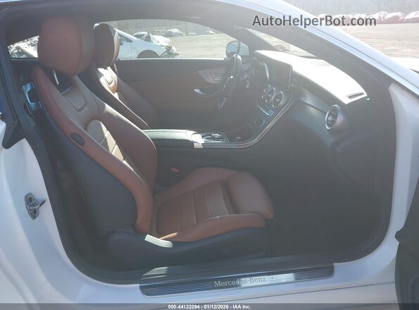 WDDWJ8EB3LF960968 2020 MERCEDES-BENZ C-CLASS Белый Вид салона спереди