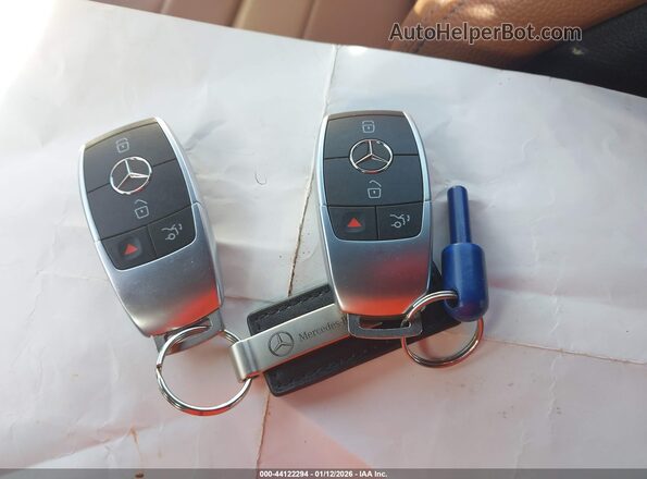 WDDWJ8EB3LF960968 2020 MERCEDES-BENZ C-CLASS Белый Вид панели приборов
