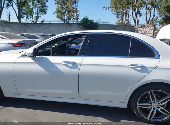 WDDZF4JB1HA118549 2017 MERCEDES-BENZ E-CLASS White Vista interior de 360 grados