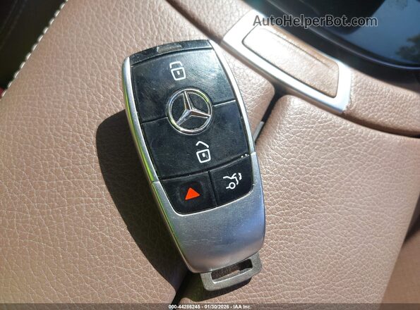 WDDZF4JB1HA118549 2017 MERCEDES-BENZ E-CLASS White Vista del salpicadero