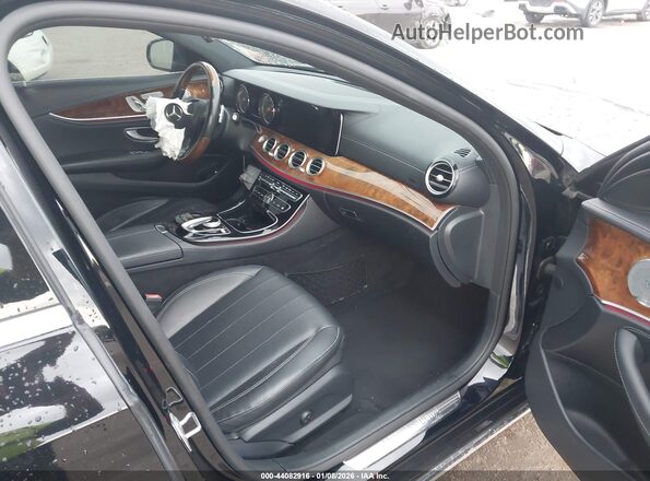 WDDZF4JB9HA084263 2017 MERCEDES-BENZ E-CLASS Черный Вид салона спереди