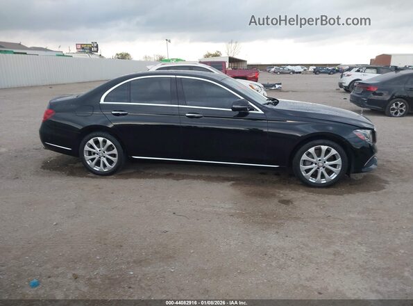 WDDZF4JB9HA084263 2017 MERCEDES-BENZ E-CLASS Черный Вид задней части салона