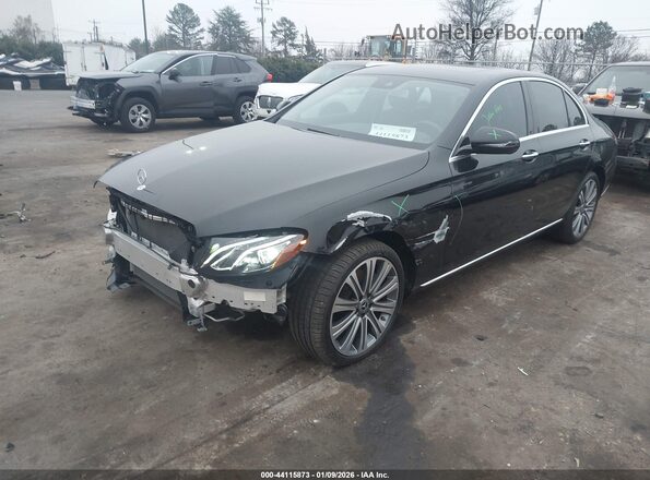 WDDZF4KBXJA436593 2018 MERCEDES-BENZ E-CLASS Черный Передняя левая четверть