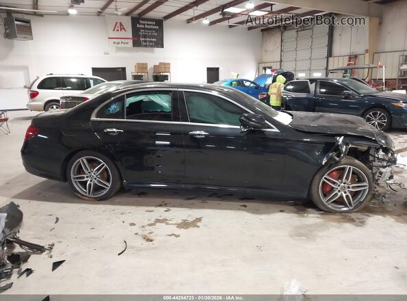 WDDZF8DB0LA703988 2020 MERCEDES-BENZ E-CLASS Черный Вид задней части салона