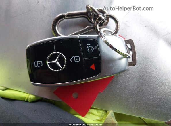 WDDZF8DB6LA741645 2020 MERCEDES-BENZ E-CLASS Белый Вид панели приборов