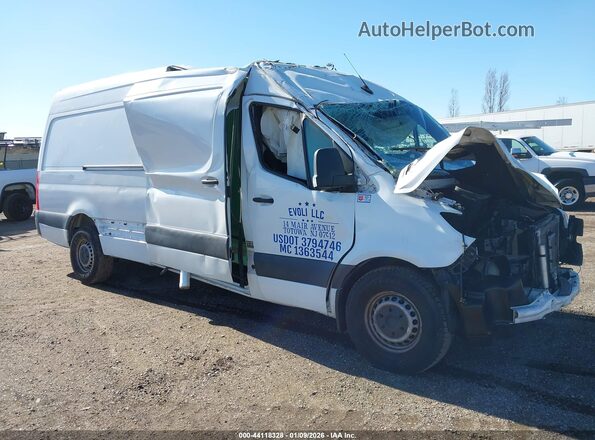 WDRPF1CD1KP061367 2019 FREIGHTLINER SPRINTER 2500 Белый Передняя правая четверть