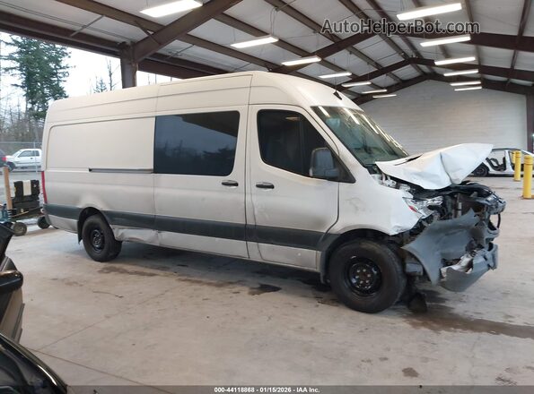 WDRPF1CD8KP065822 2019 FREIGHTLINER SPRINTER 2500 Белый Панорамный вид салона 360°