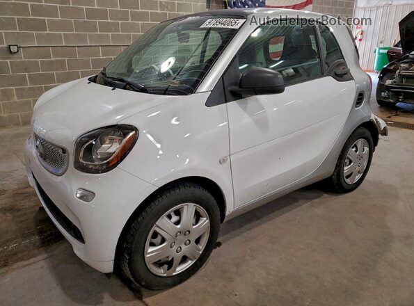 WMEFJ5DA0GK127578 2016 SMART FORTWO Двухцветный Передняя левая четверть