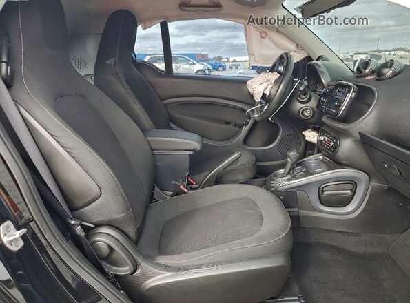 WMEFJ5DA4GK067613 2016 SMART FORTWO Коричневый Вид задних сидений