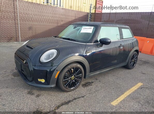 WMW13DJ06N2R12867 2022 MINI SE HARDTOP Черный Передняя левая четверть