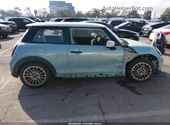 WMW13GD02S2W56770 2025 MINI HARDTOP Light Blue Панорамный вид салона 360°