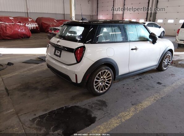WMW13GD02S2X04672 2025 MINI HARDTOP White Trasero derecho