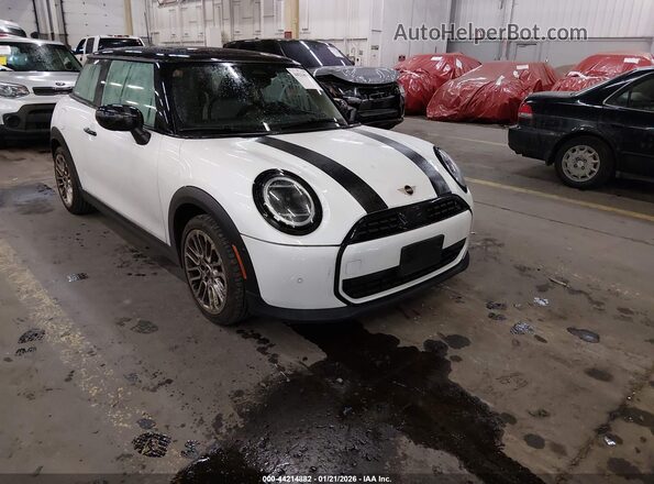 WMW13GD02S2X04672 2025 MINI HARDTOP White Delantero derecho