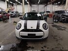 2025 Mini Hardtop Cooper White vin: WMW13GD02S2X04672