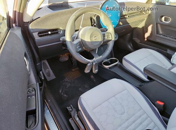 WMW13GD08S2X12176 2025 MINI COOPER Серебряный Вид панели приборов