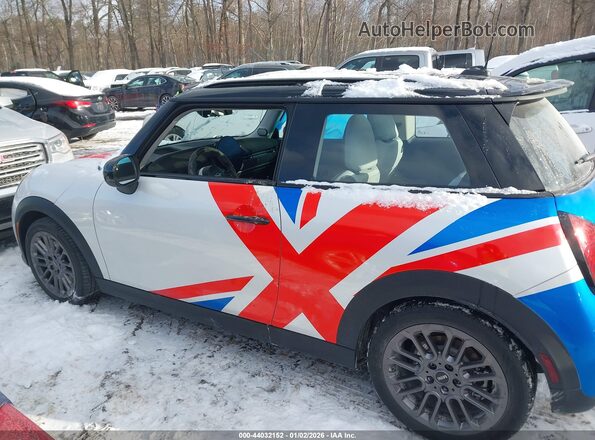 WMW23GD00S2W18443 2025 MINI HARDTOP Белый Панорамный вид салона 360°