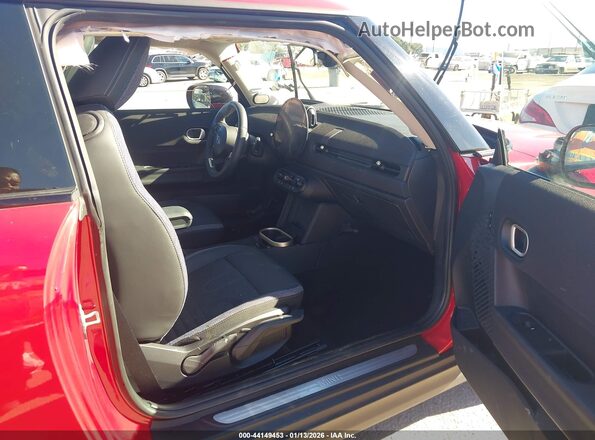 WMW23GD08S2W21820 2025 MINI HARDTOP Красный Вид салона спереди