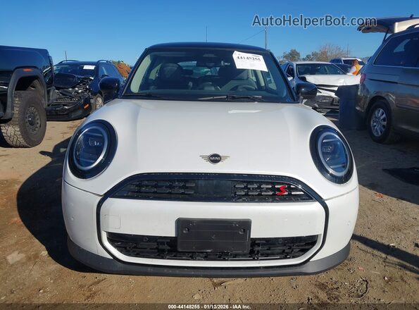 WMW23GD09S2X09808 2025 MINI HARDTOP Белый Вид задней части салона