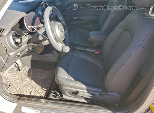 WMW33DH08P2T47300 2023 MINI COOPER White წინა სალონის ხედი