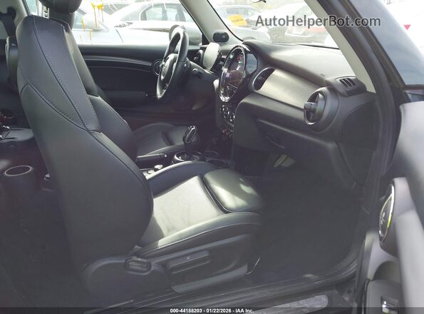 WMW53DH06N2P83892 2022 MINI HARDTOP Черный Вид салона спереди
