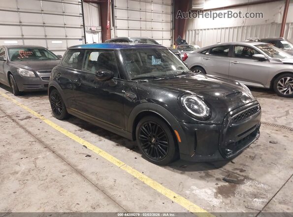 WMW53DH08R2V11057 2024 MINI HARDTOP Черный Передняя правая четверть