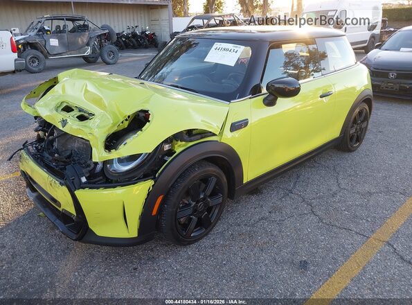 WMW53DH0XP2T76063 2023 MINI HARDTOP Green Przód lewy