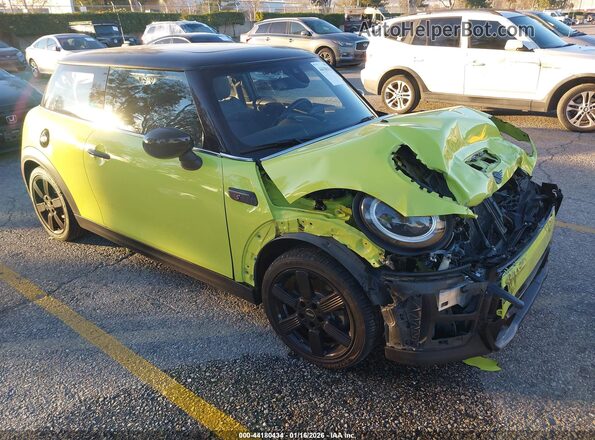 WMW53DH0XP2T76063 2023 MINI HARDTOP Green Przód prawy
