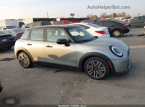 WMW53GD08S2W45886 2025 MINI HARDTOP Бежевый Вид задней части салона