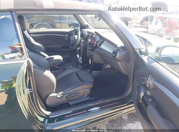 WMW63DL05P3R13704 2023 MINI CONVERTIBLE Зеленый Вид салона спереди