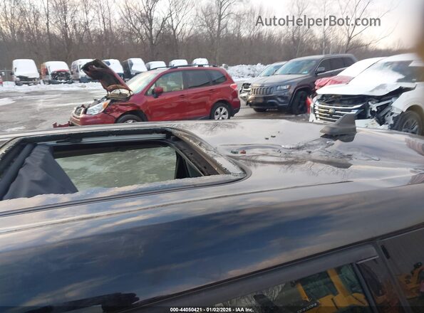 WMWLU5C58K2G05252 2019 MINI CLUBMAN White Widok z przodu