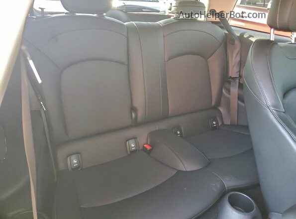 WMWXP3C00L2M47523 2020 MINI COOPER Черный Вид задних сидений