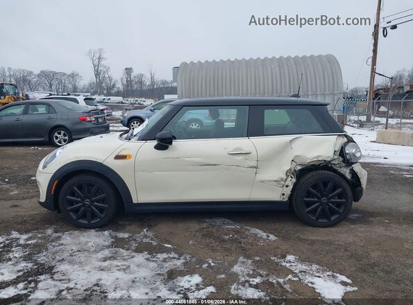 WMWXP5C59J3C65613 2018 MINI HARDTOP Кремовый Панорамный вид салона 360°