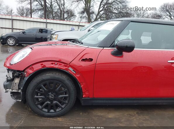 WMWXP7C3XH2C61807 2017 MINI HARDTOP Красный 