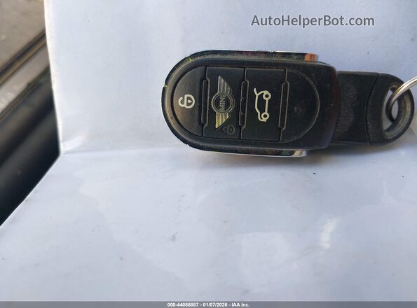 WMWXU1C53G2D08228 2016 MINI HARDTOP Red Вид панелі приладів