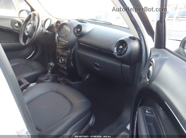 WMWZB3C54GWR48397 2016 MINI COUNTRYMAN Белый Вид салона спереди