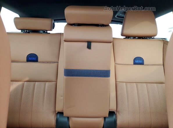 WMZ23GA04S7R84562 2025 MINI COUNTRYMAN Серый Вид задних сидений