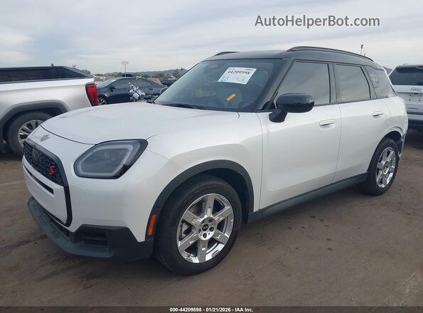WMZ23GA09S7P42544 2025 MINI COUNTRYMAN Белый Передняя левая четверть