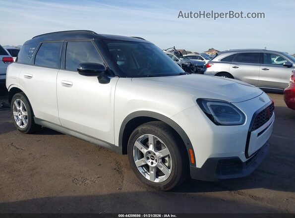 WMZ23GA09S7P42544 2025 MINI COUNTRYMAN Белый Передняя правая четверть