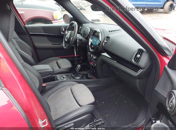 WMZ83BR06P3R06347 2023 MINI COUNTRYMAN Красный Вид салона спереди
